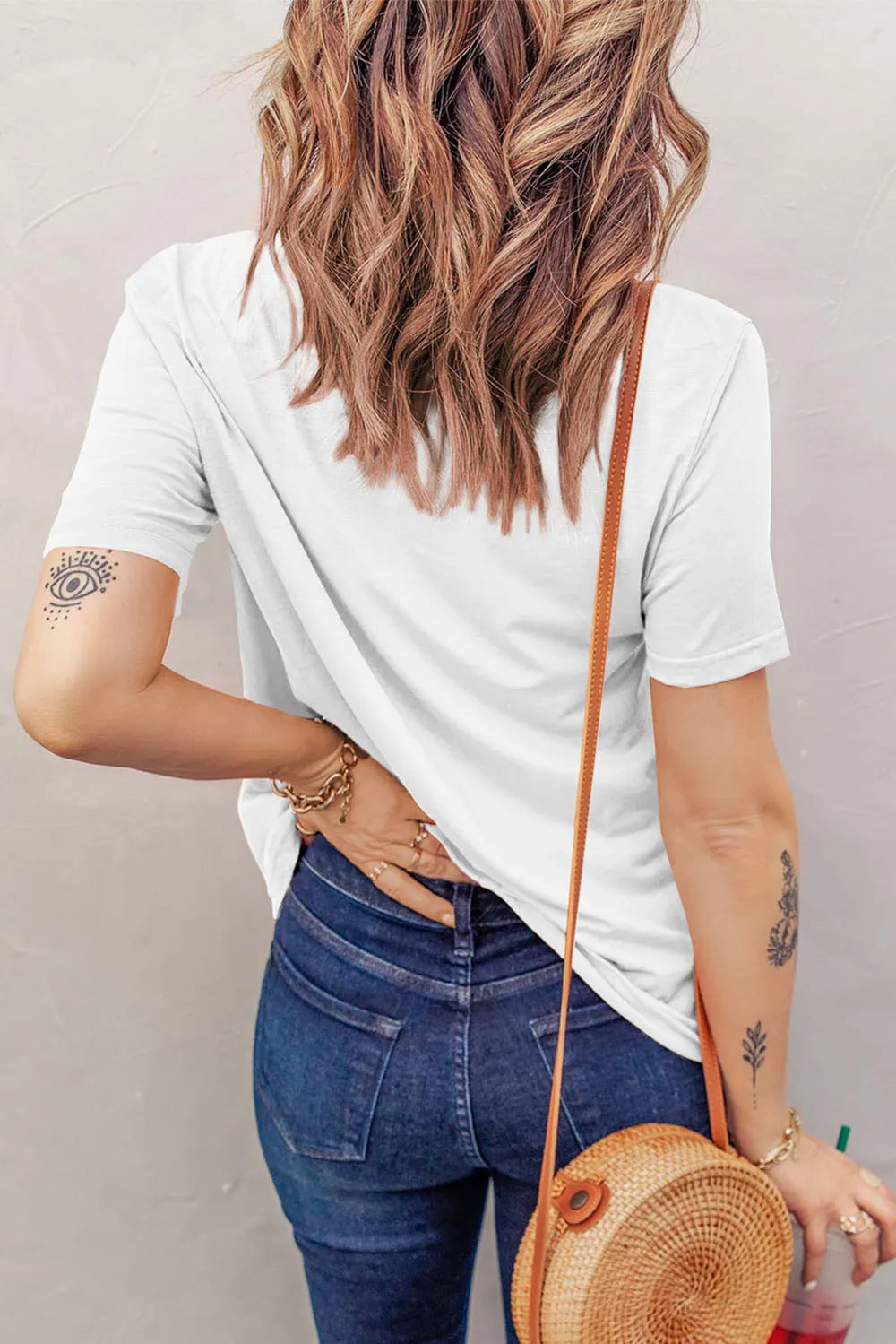 Cutout Graphic Round Neck Short Sleeve T-Shirt – Trendsi | ClozArt