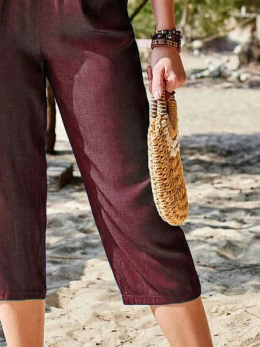 Pocketed Elastic Waist Capris – Trendsi | ClozArt