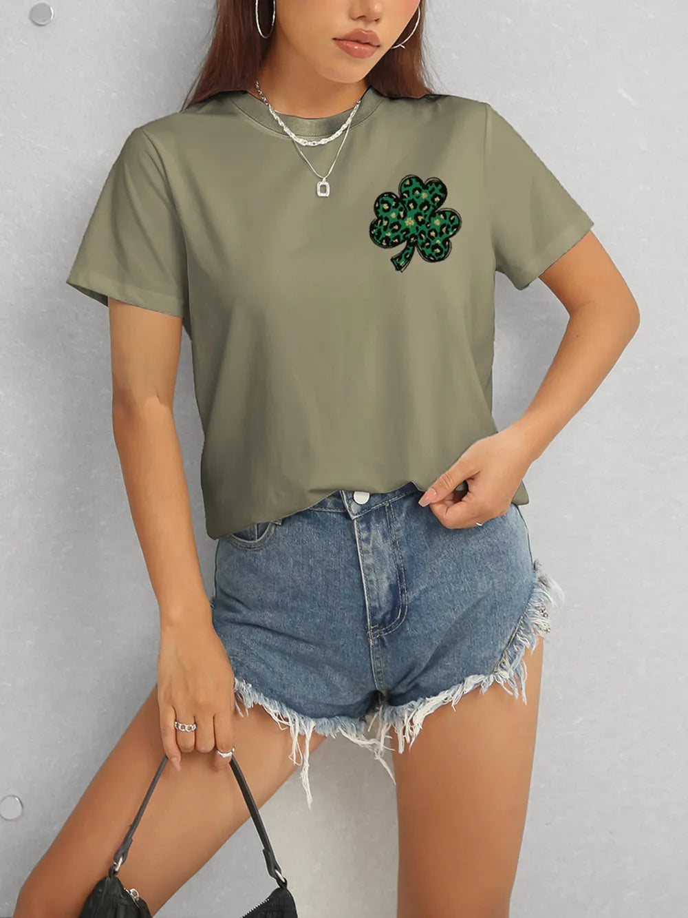 Lucky Clover Round Neck Short Sleeve T-Shirt – Trendsi | ClozArt