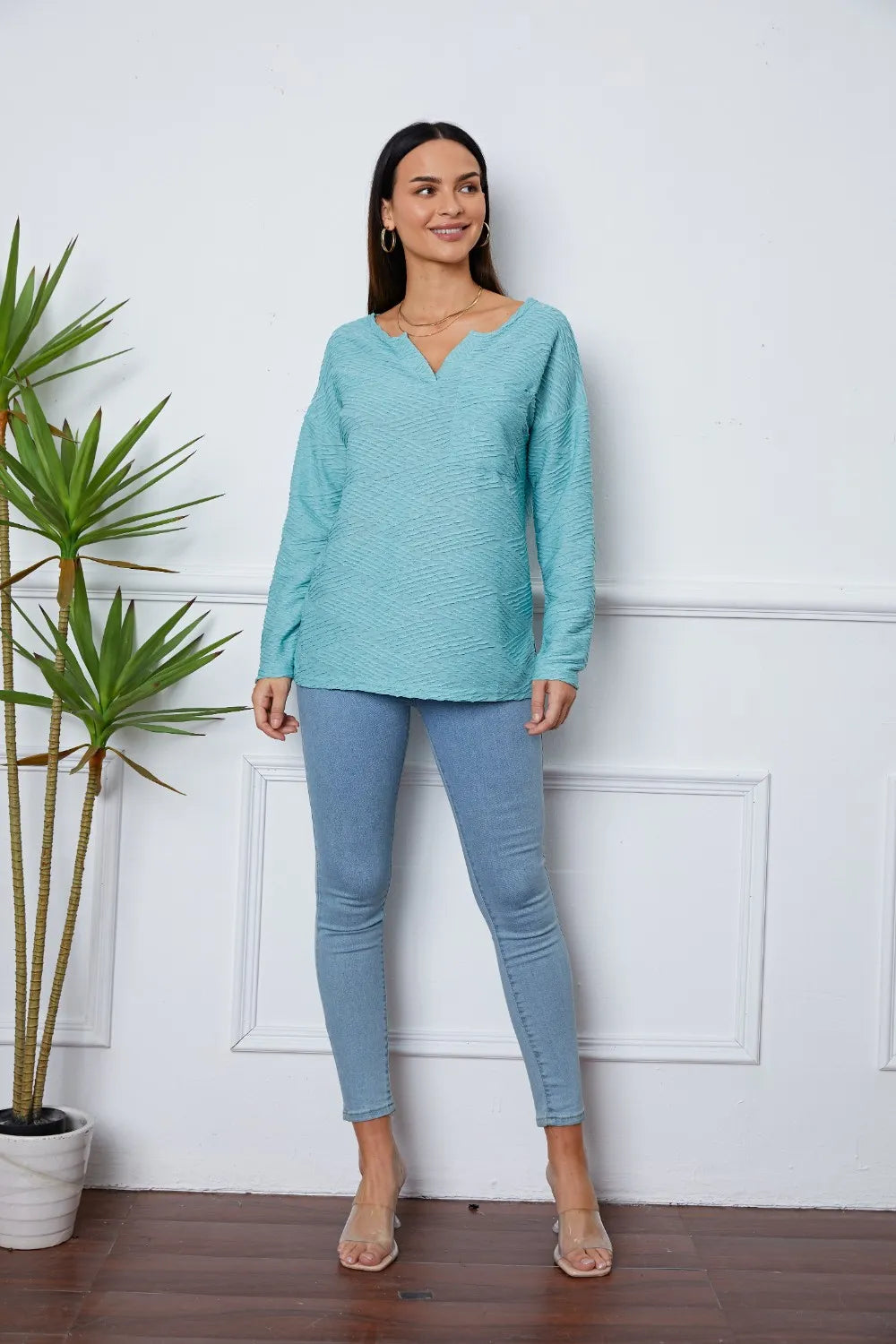 Texture Notched Drop Shoulder Top – Trendsi | ClozArt