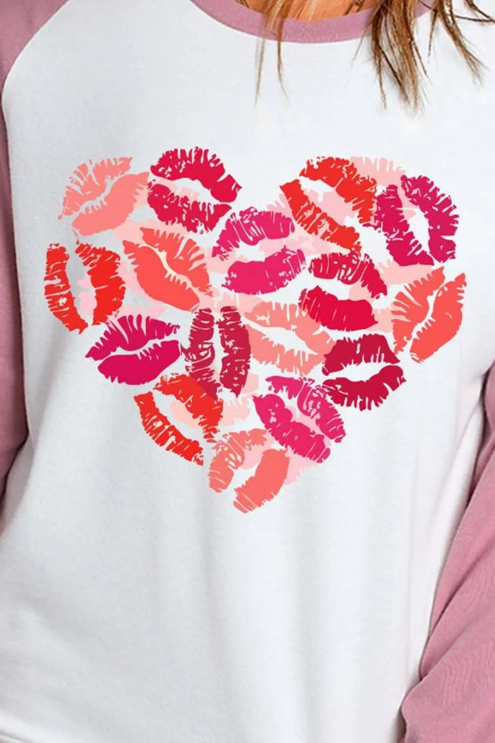 Lip Graphic Round Neck Long Sleeve T-Shirt – Trendsi | ClozArt