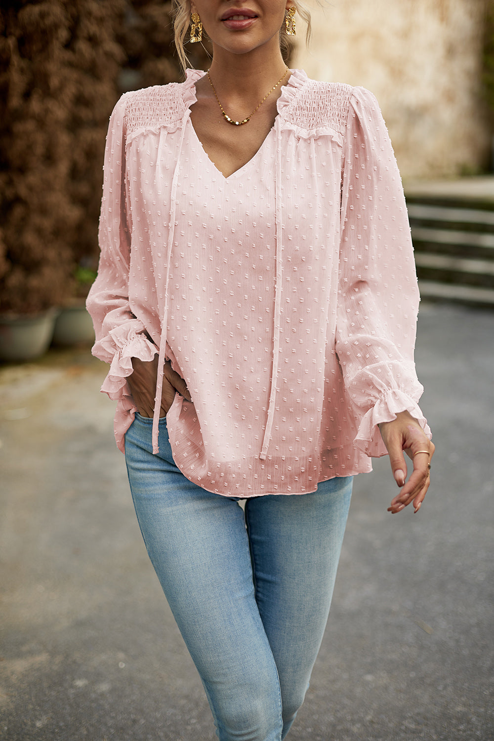 Devine Swiss Dot Smocked Shoulder Blouse – Trendsi | ClozArt
