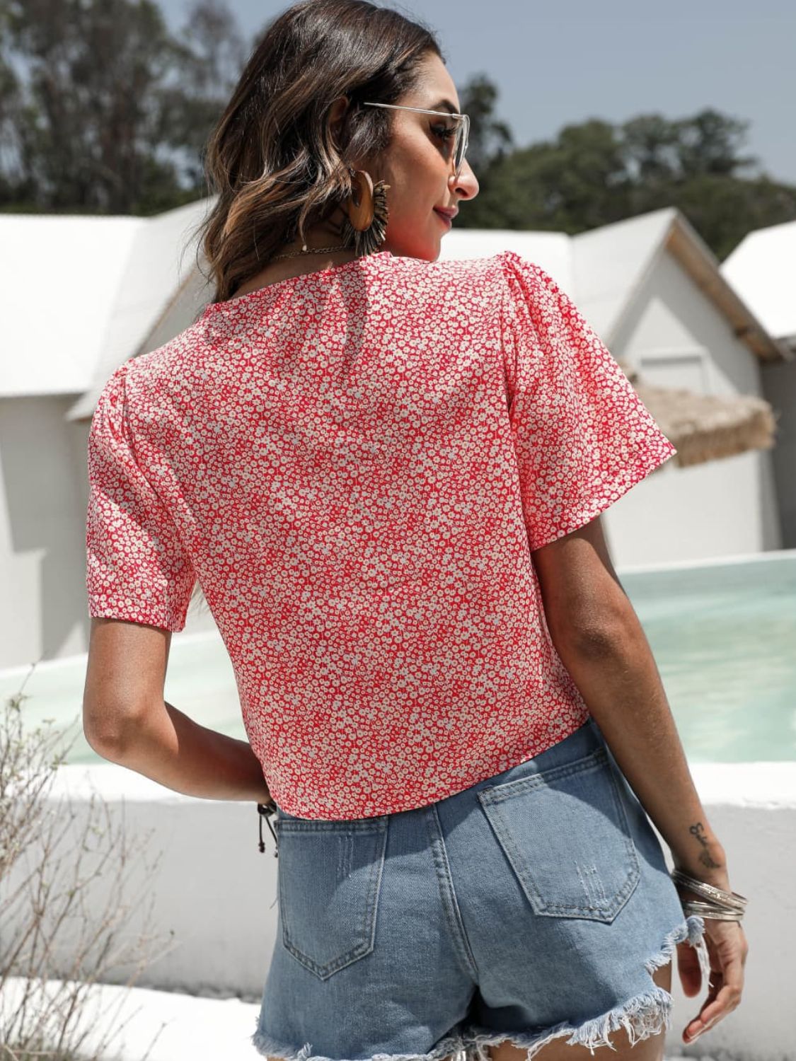 Floral Drawstring Deep V Cropped Blouse – Trendsi | ClozArt