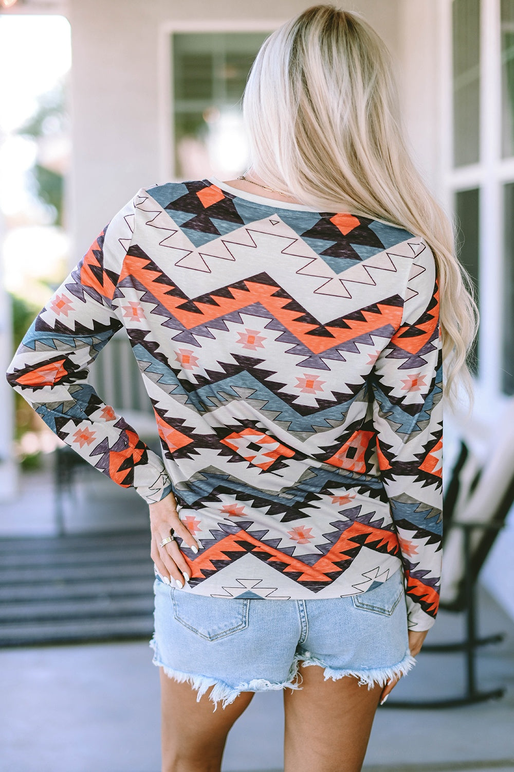 Geometric V-Neck Long Sleeve T-Shirt – Trendsi | ClozArt