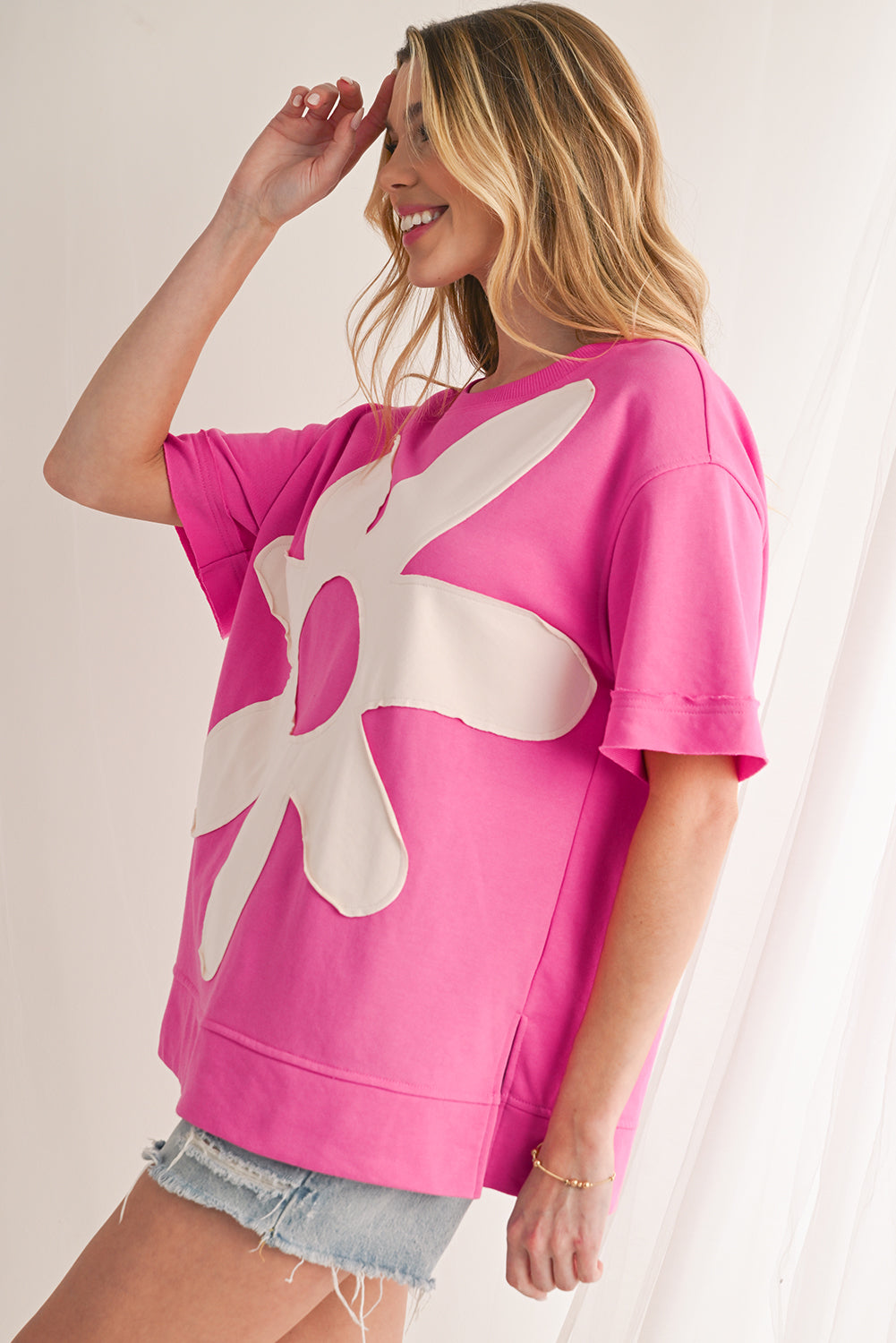 Sachet Pink 60s Flower Applique Slits T-Shirt – Shewin | ClozArt