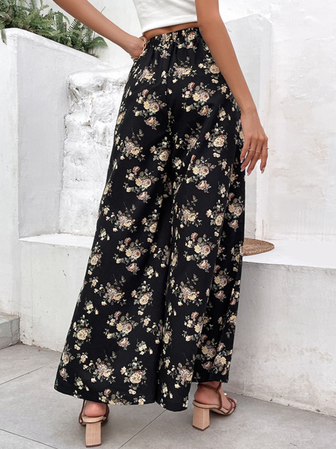 Perfee Floral Side Slit Wide Leg Pants – Trendsi | ClozArt
