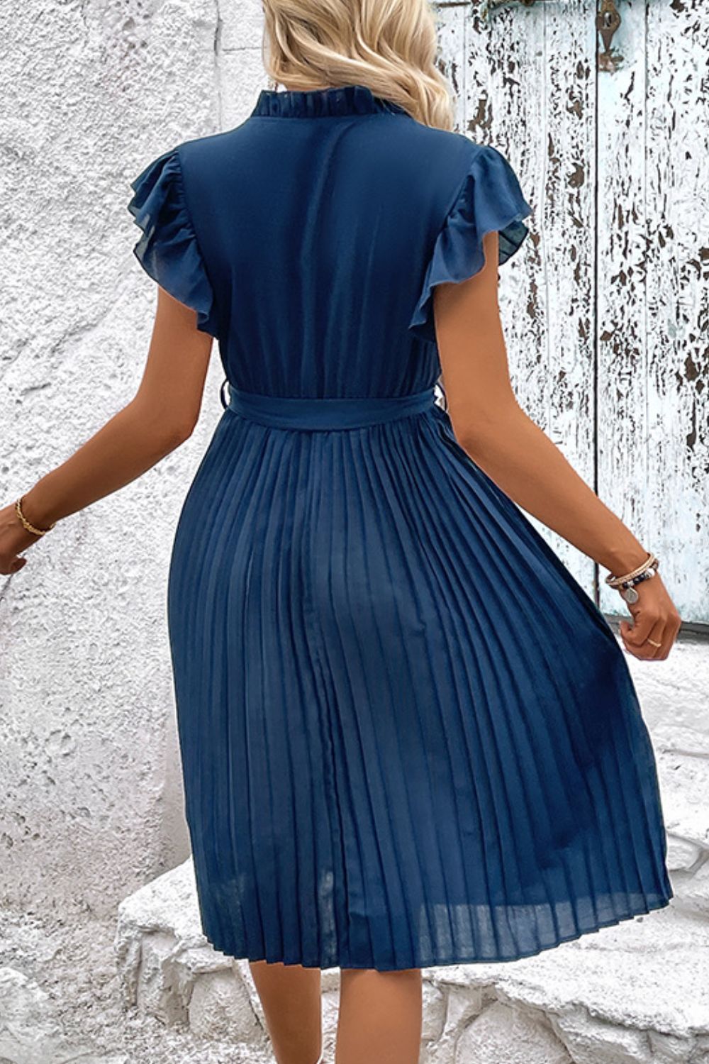 Perfee Tie Neck Belted Pleated Dress – Trendsi | ClozArt