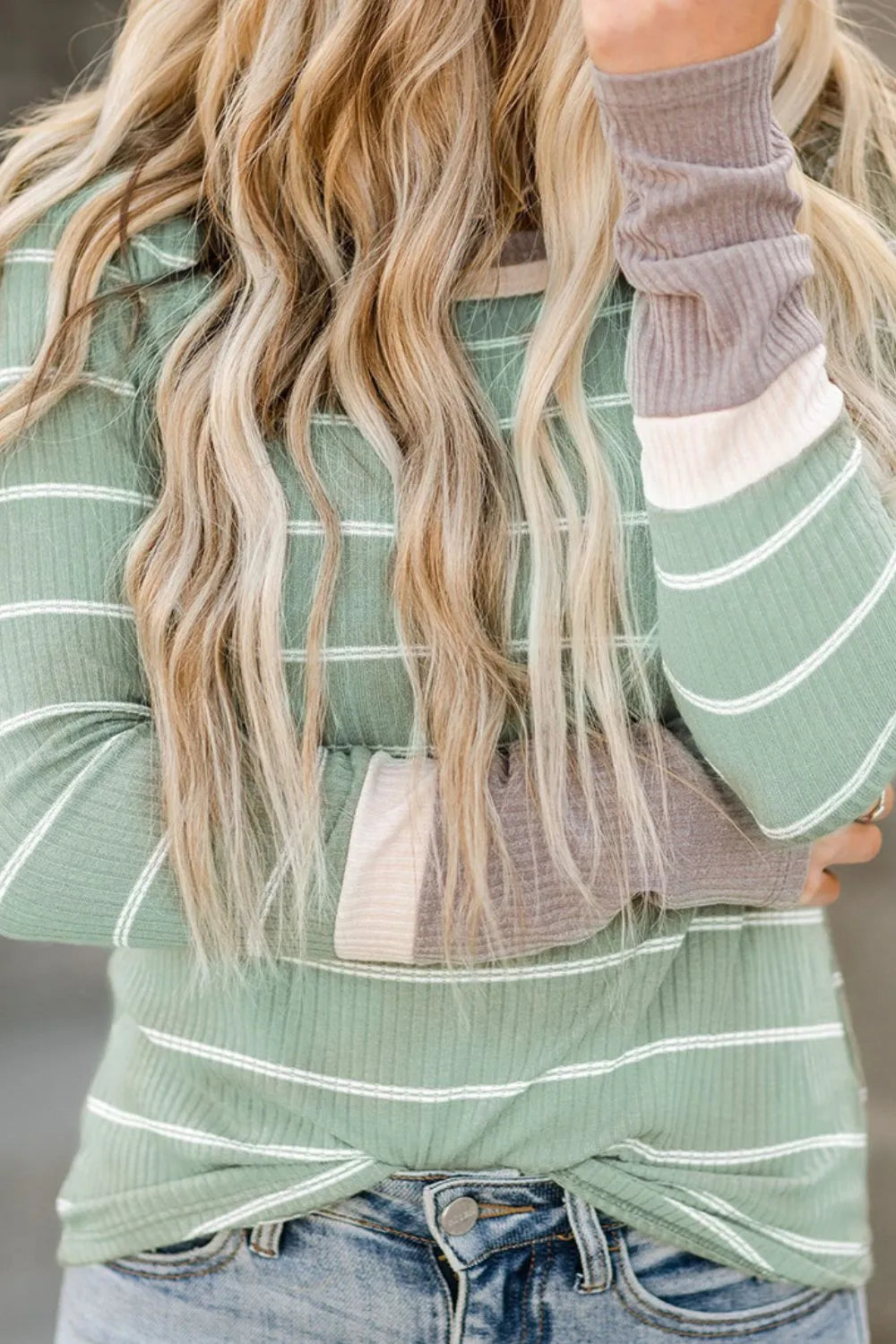 Striped Round Neck Long Sleeve T-Shirt – Trendsi | ClozArt
