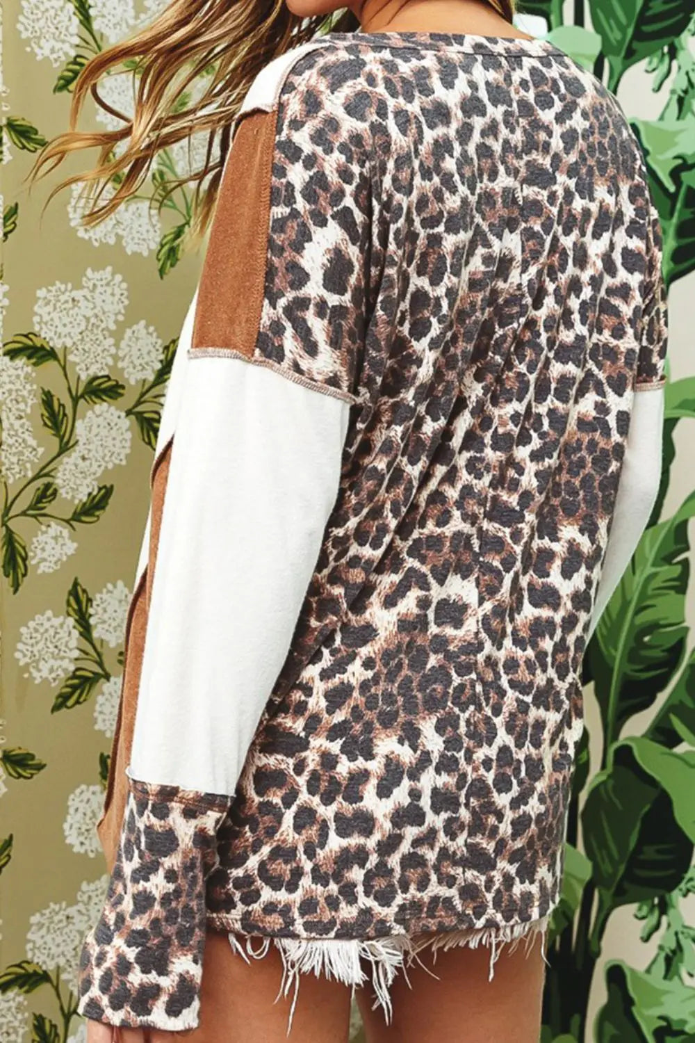Leopard V-Neck Dropped Shoulder Blouse – Trendsi | ClozArt