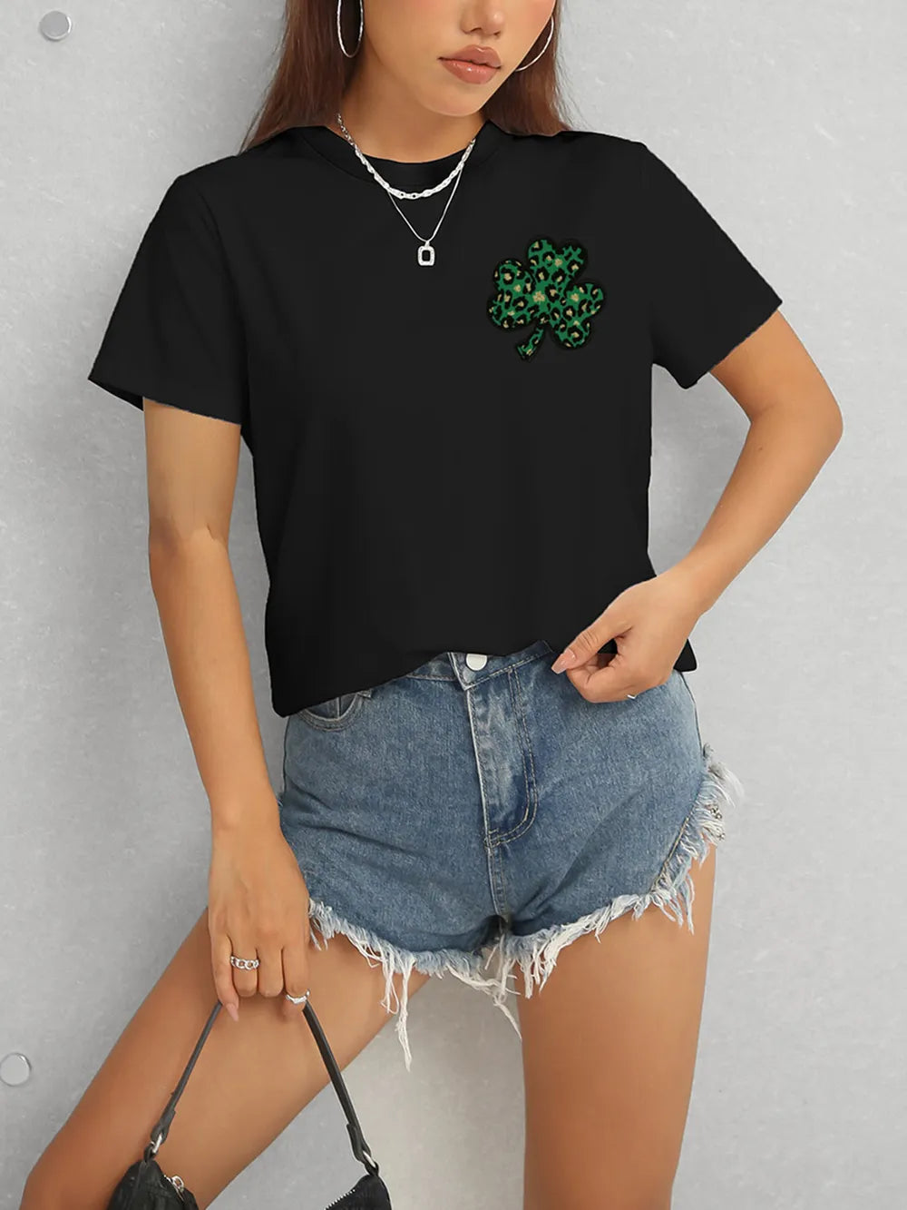 Lucky Clover Round Neck Short Sleeve T-Shirt – Trendsi | ClozArt