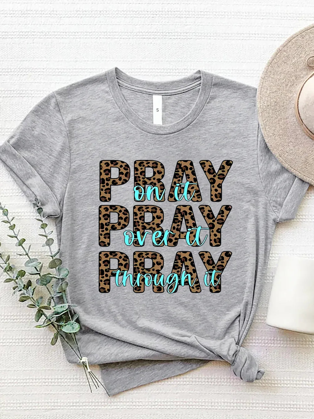 Letter Graphic Round Neck Short Sleeve T-Shirt – Trendsi | ClozArt