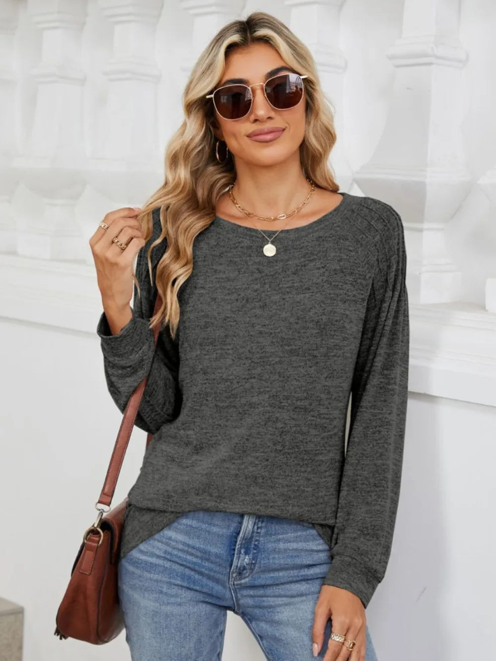 Round Neck Long Sleeve T-Shirt – Trendsi | ClozArt