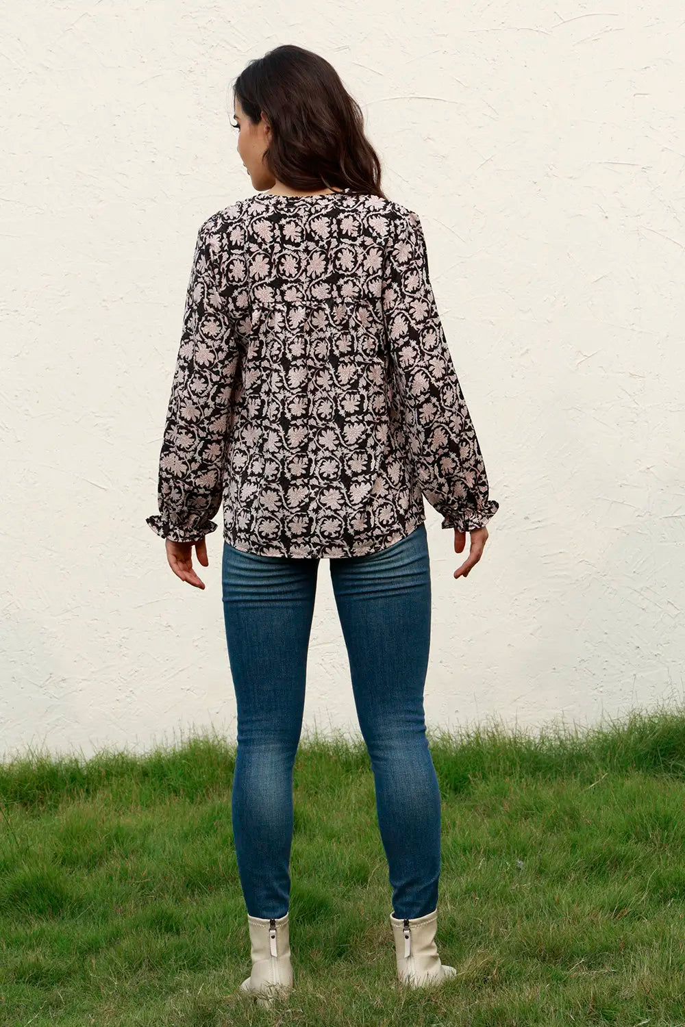 Floral Flounce Sleeve Round Neck Blouse – Trendsi | ClozArt