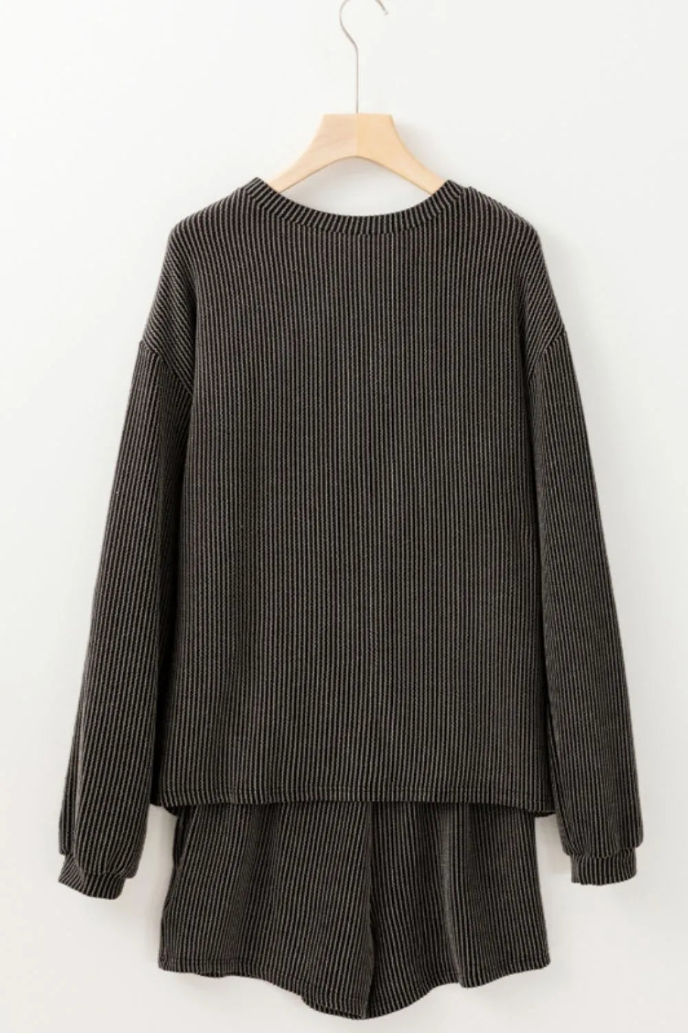 Corded Checkerboard Baseball Graphic Long Sleeve Top and Shorts Set – Trendsi | ClozArt