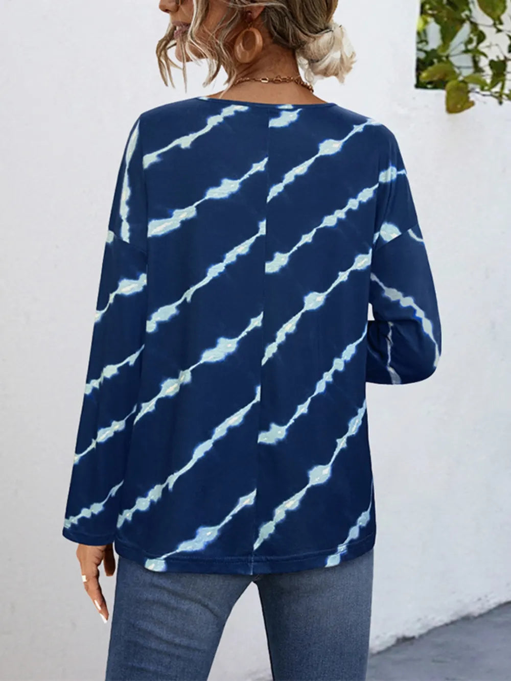 Striped Round Neck Long Sleeve T-Shirt – Trendsi | ClozArt