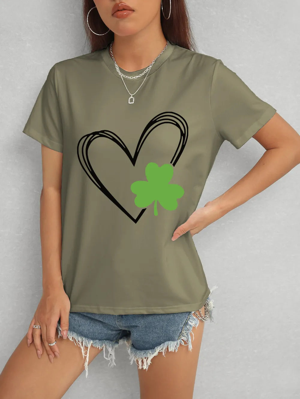 Heart Lucky Clover Short Sleeve T-Shirt – Trendsi | ClozArt