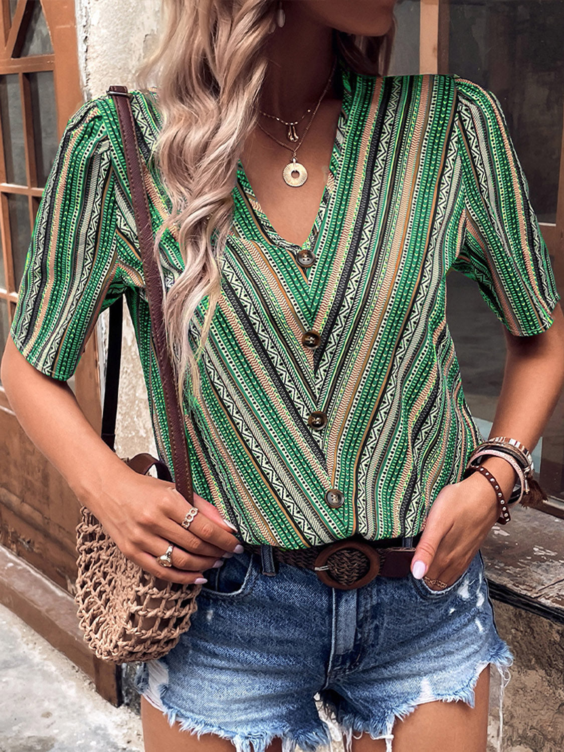 Shiny Printed V-Neck Button-Up Short Sleeve Top – Trendsi | ClozArt