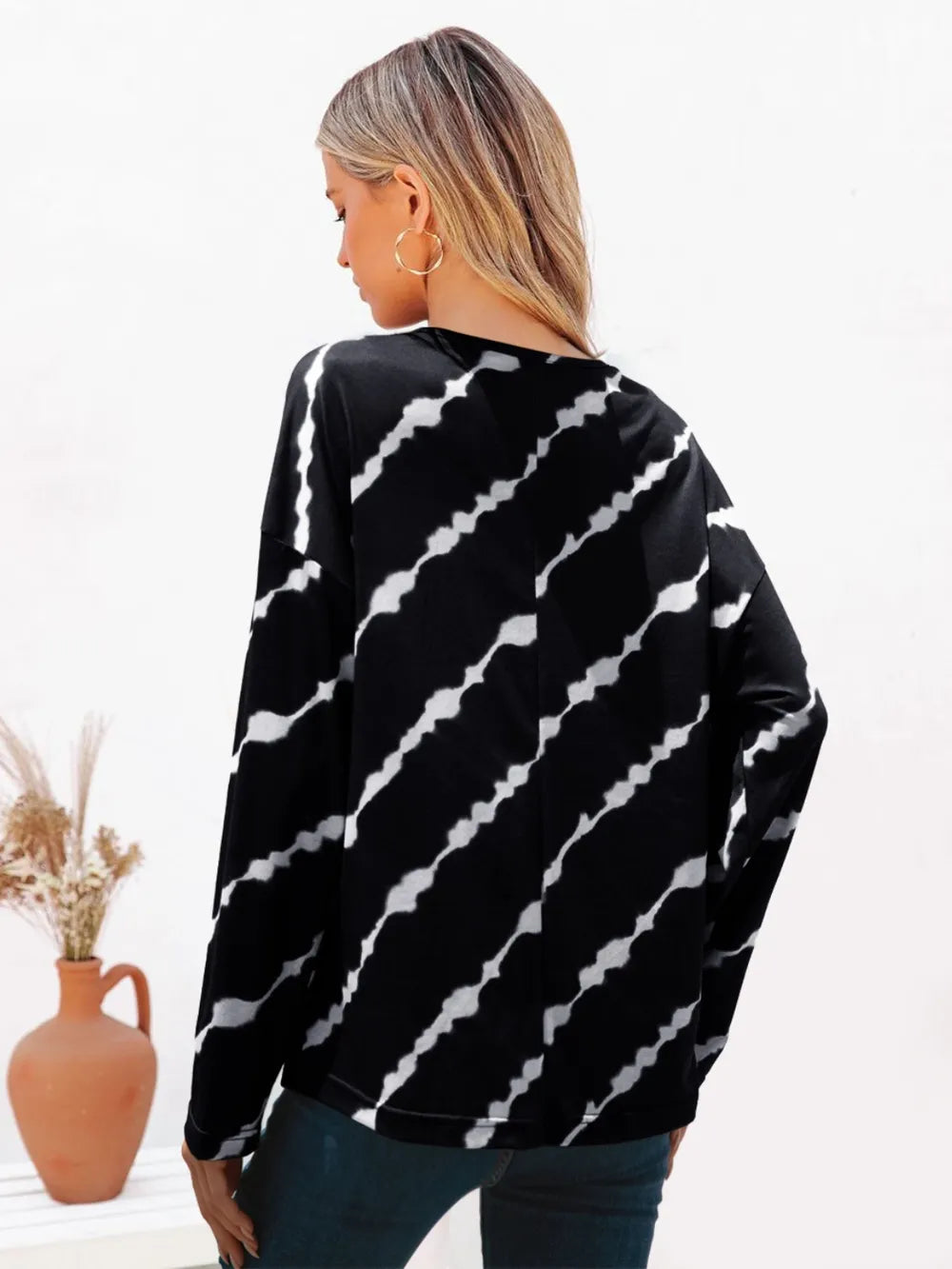 Striped Round Neck Long Sleeve T-Shirt – Trendsi | ClozArt