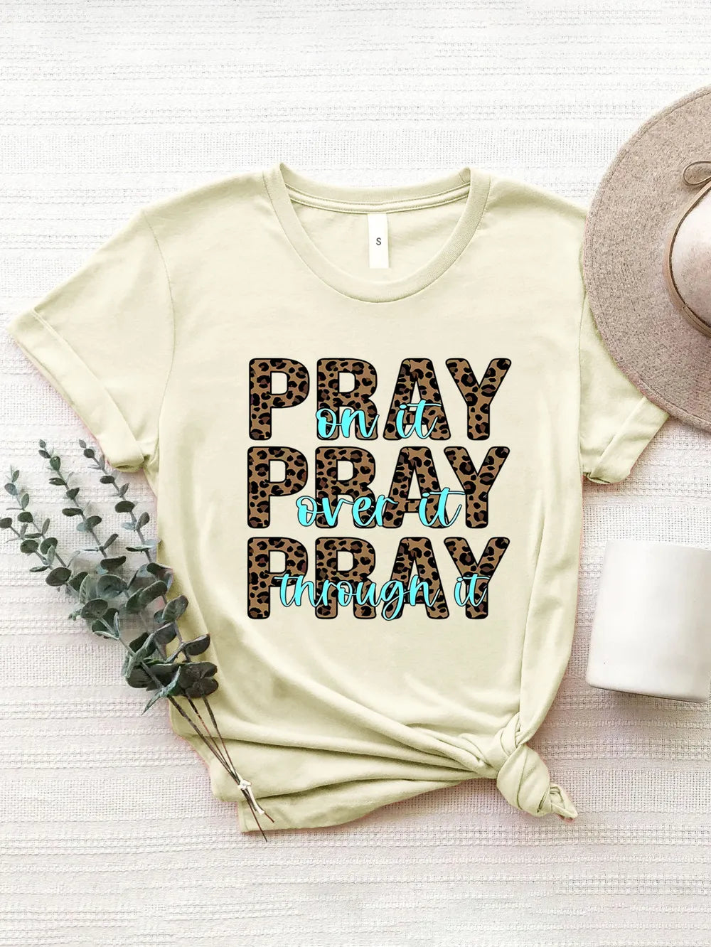 Letter Graphic Round Neck Short Sleeve T-Shirt – Trendsi | ClozArt