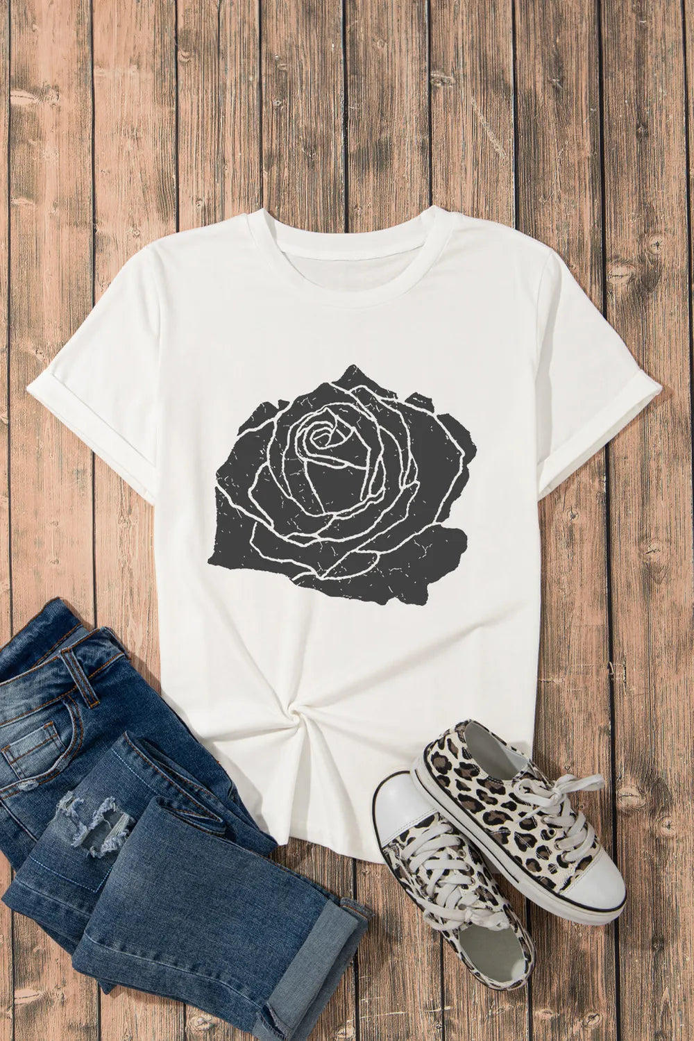 Rose Graphic Round Neck Short Sleeve T-Shirt – Trendsi | ClozArt