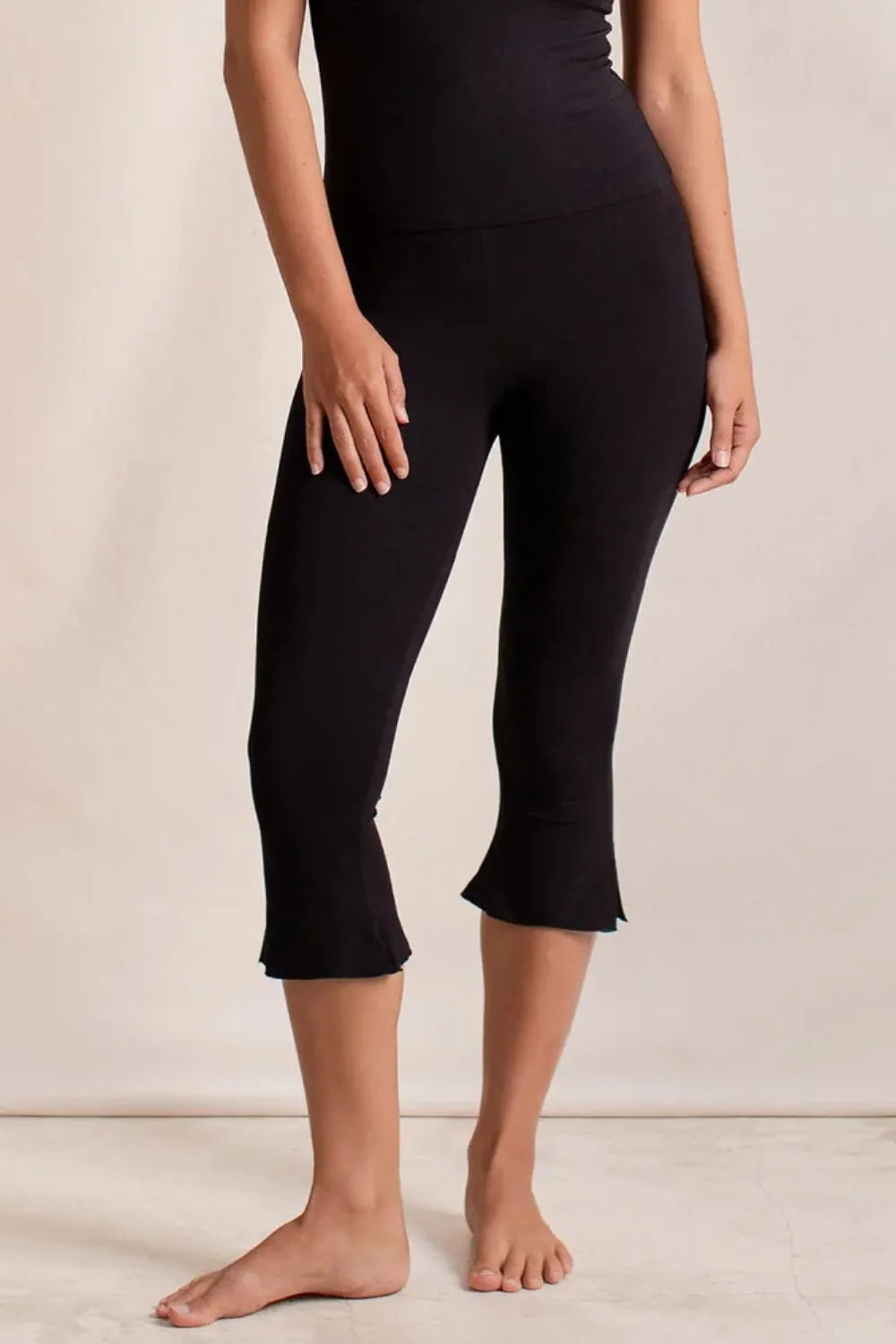 Side Slit Capris Leggings – Trendsi | ClozArt