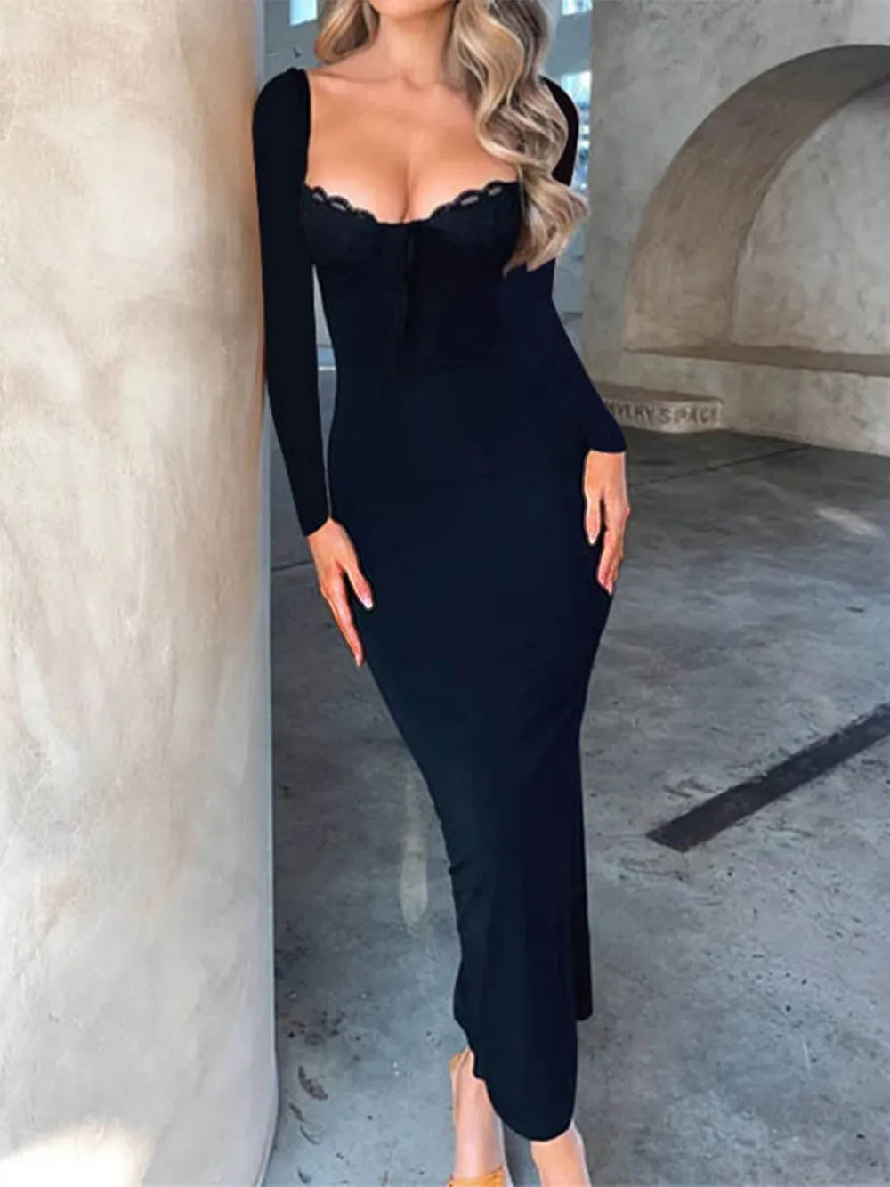 Devine Slit Lace Detail Sweetheart Neck Long Sleeve Maxi Dress – Trendsi | ClozArt