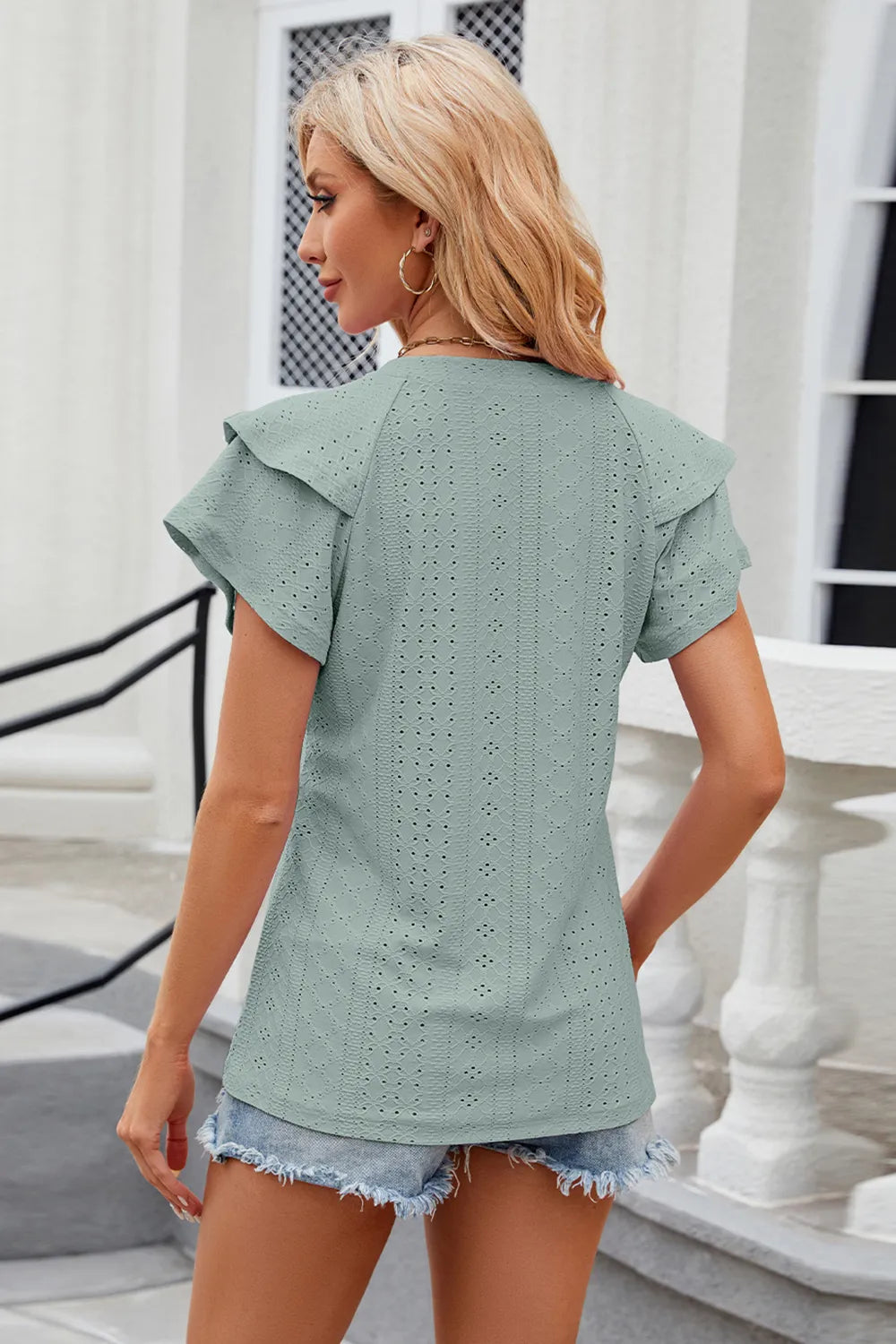 Eyelet Notched Short Sleeve T-Shirt – Trendsi | ClozArt