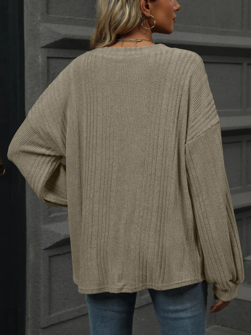 V-Neck Long Sleeve T-Shirt – Trendsi | ClozArt