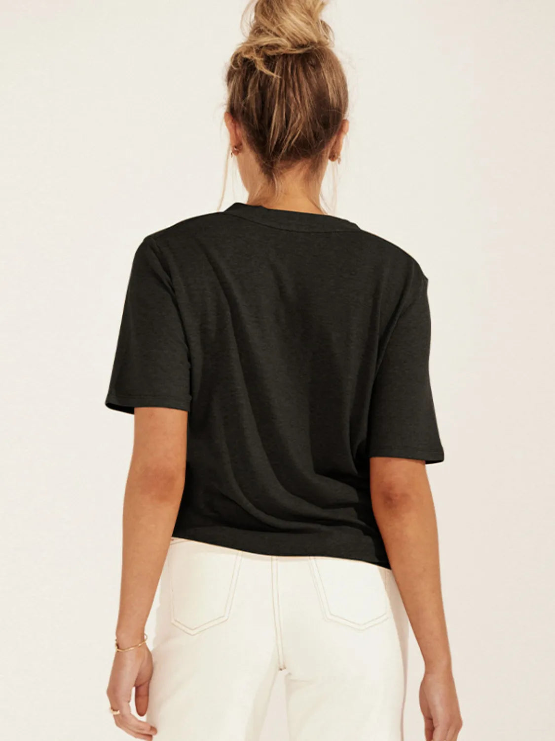 Solid V-Neck Short Sleeve T-Shirt – Trendsi | ClozArt