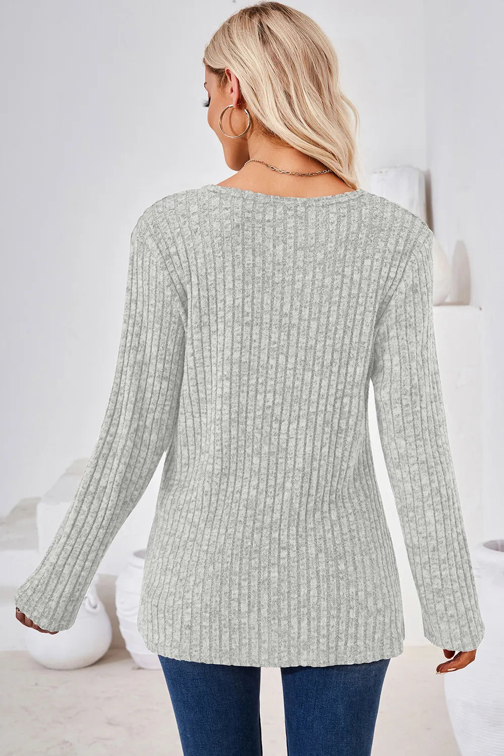 Round Neck Long Sleeve T-Shirt – Trendsi | ClozArt