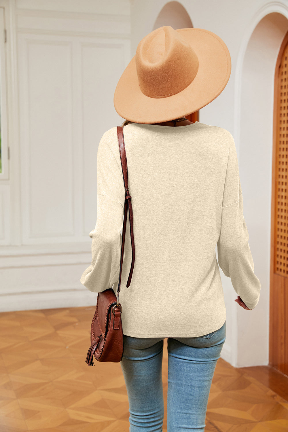 Contrast V-Neck Long Sleeve Blouse – Trendsi | ClozArt