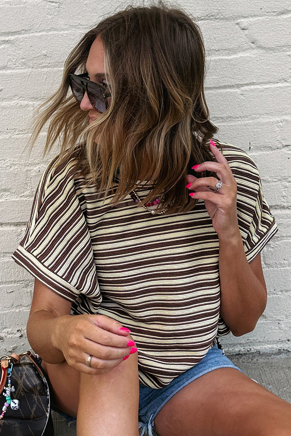 Green Stripe Textured Side Slit Crew Neck T Shirt – Shewin | ClozArt