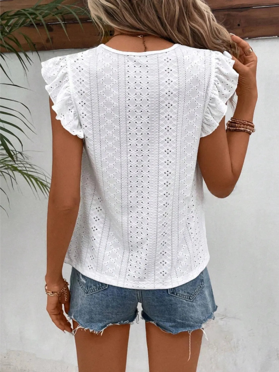 Eyelet Round Neck Cap Sleeve Top – Trendsi | ClozArt