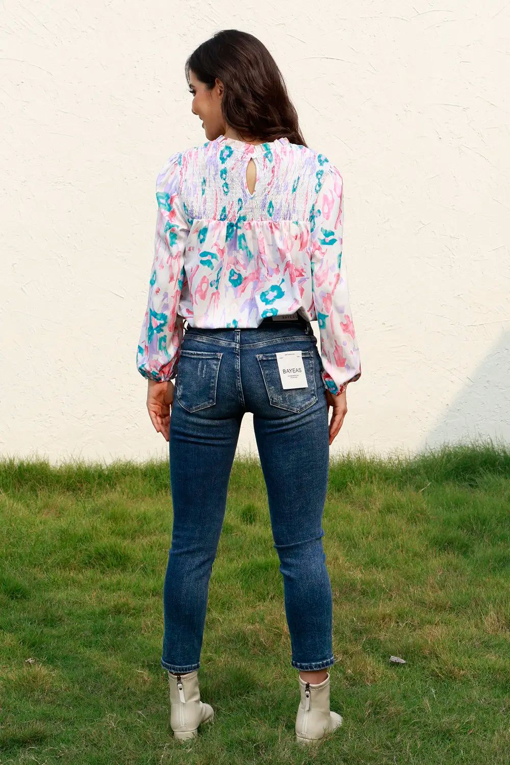 Floral Smocked Balloon Sleeve Round Neck Blouse – Trendsi | ClozArt