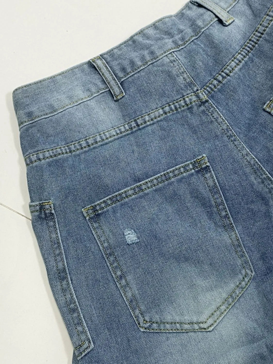 Distressed Jeans with Pockets – Trendsi | ClozArt