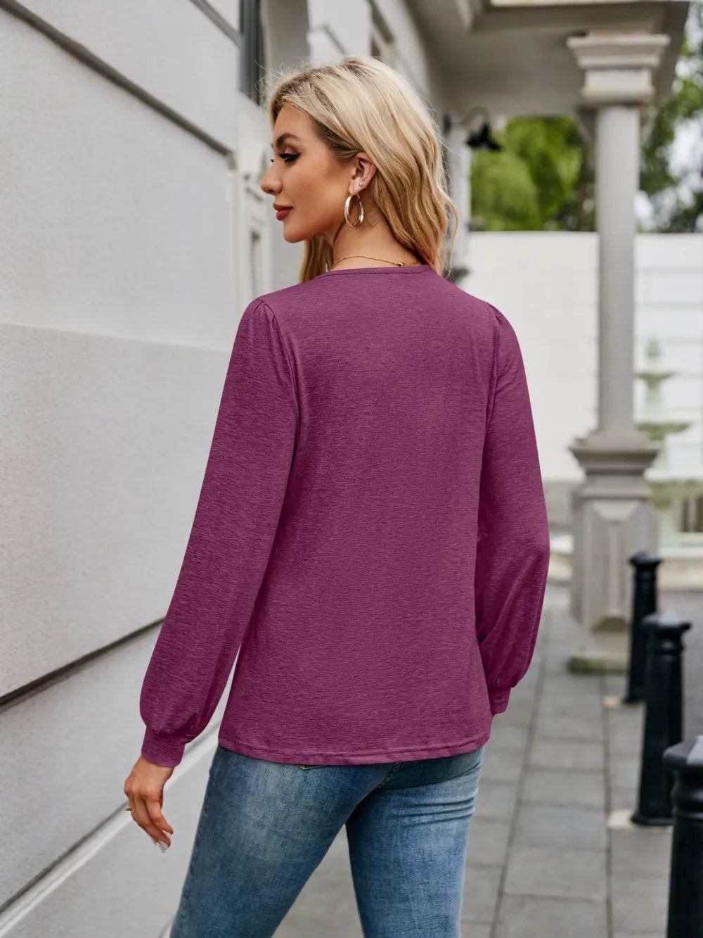 V-Neck Long Sleeve T-Shirt – Trendsi | ClozArt