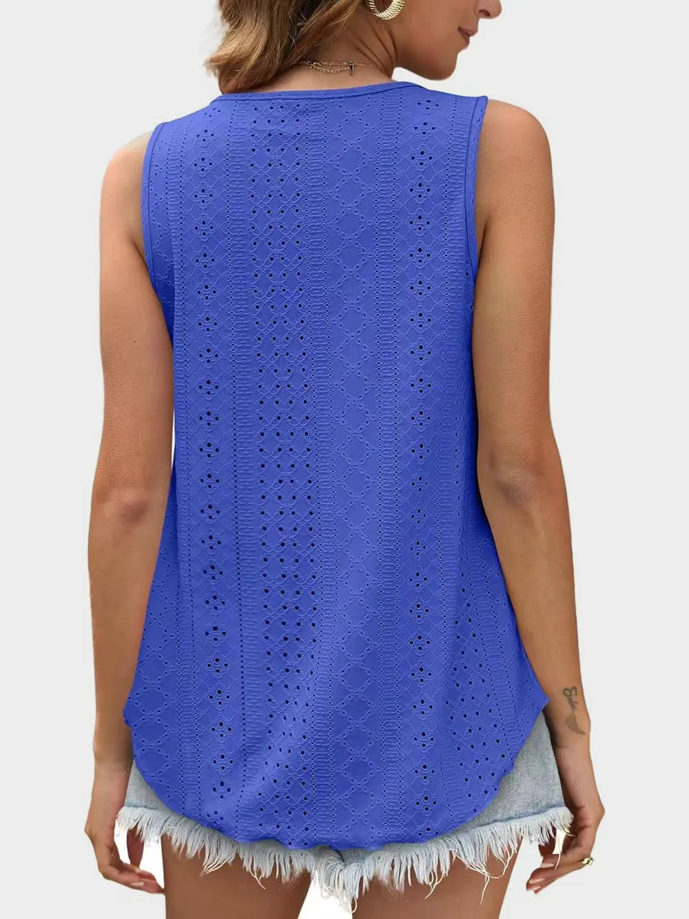 Florira Eyelet Round Neck Tank – Trendsi | ClozArt
