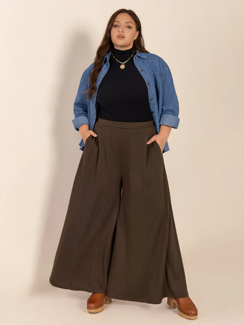 Plus Size Wide Leg Pants with Pockets – Trendsi | ClozArt