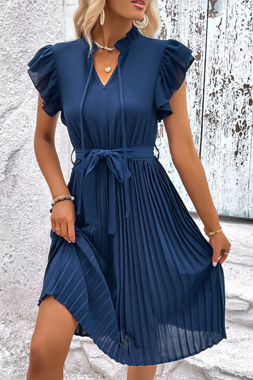 Perfee Tie Neck Belted Pleated Dress – Trendsi | ClozArt
