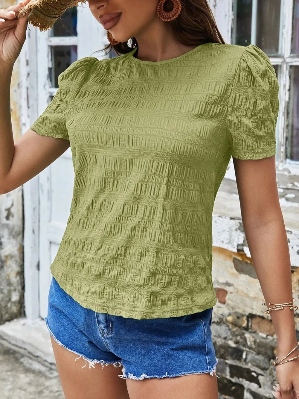 Ruched Round Neck Short Sleeve T-Shirt – Trendsi | ClozArt