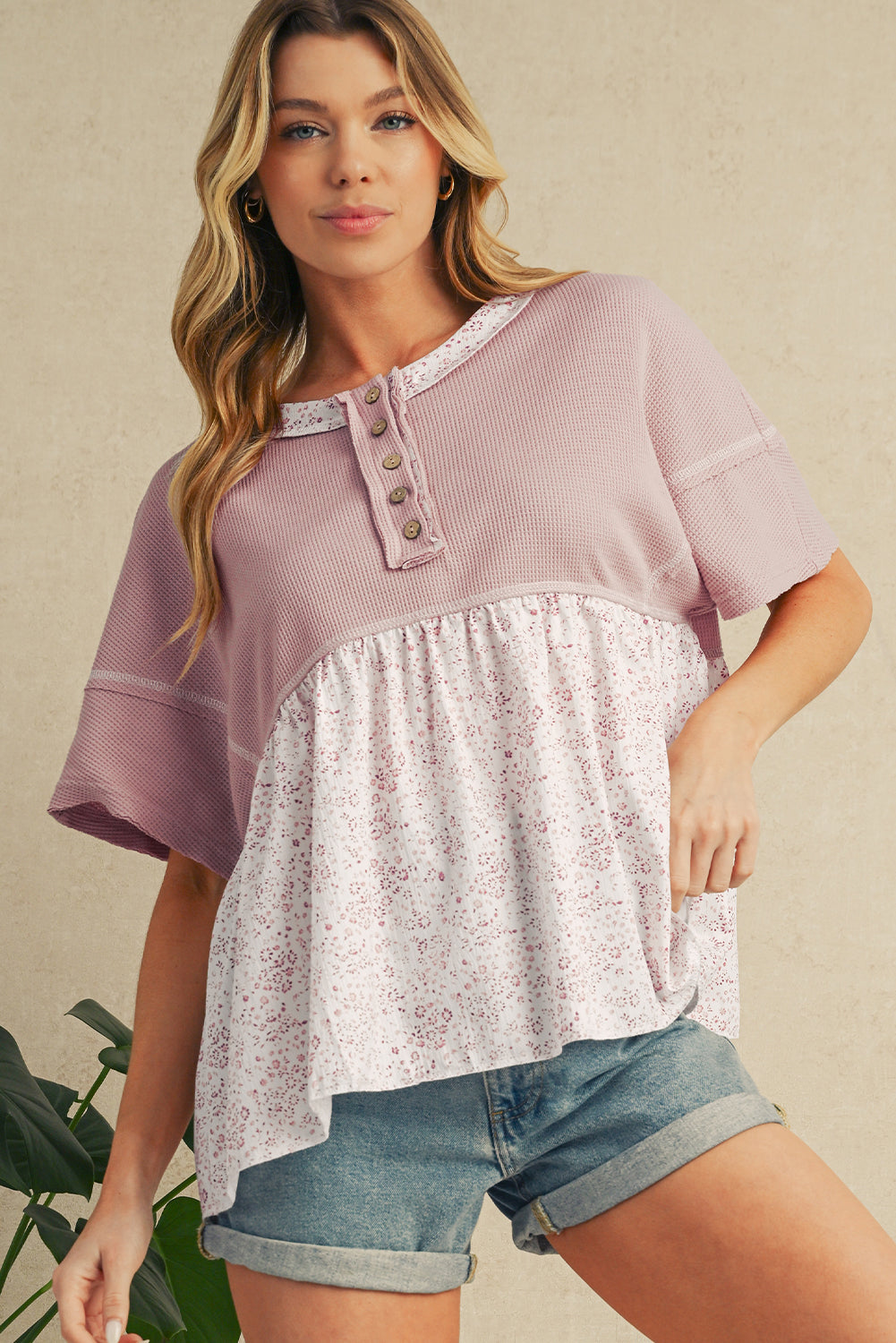 Pink Waffle Floral Patchwork Exposed Seam Detail Short Sleeve Top – Shewin | ClozArt