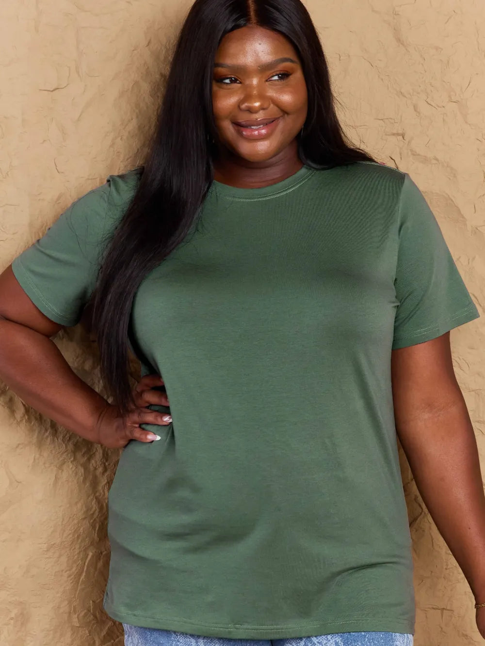 Full Size Round Neck Short Sleeve T-Shirt – Trendsi | ClozArt
