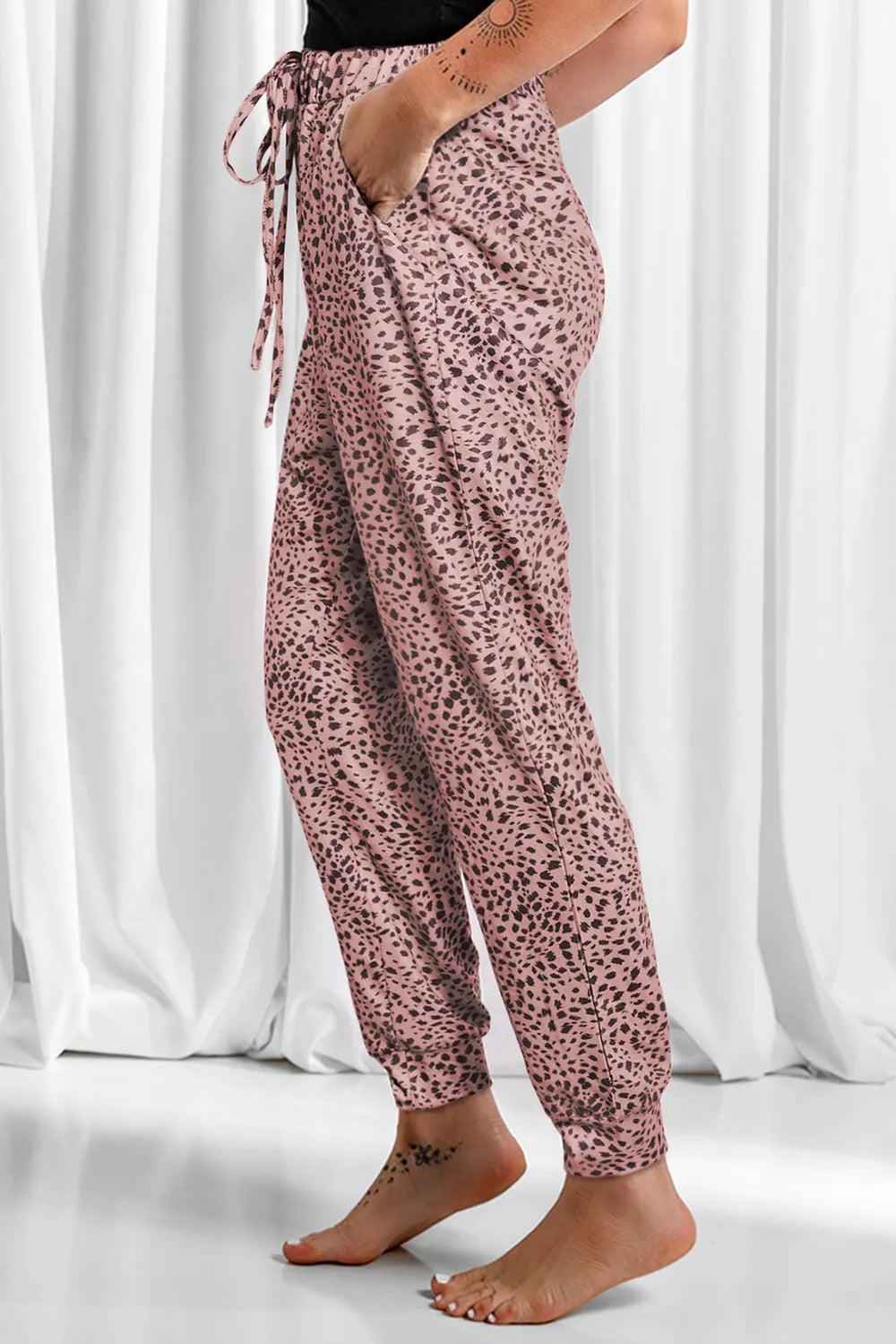Full Size Leopard Drawstring Pocketed Pants – Trendsi | ClozArt