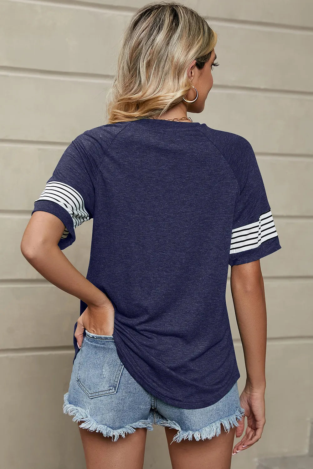 Striped Round Neck Short Sleeve T-Shirt – Trendsi | ClozArt