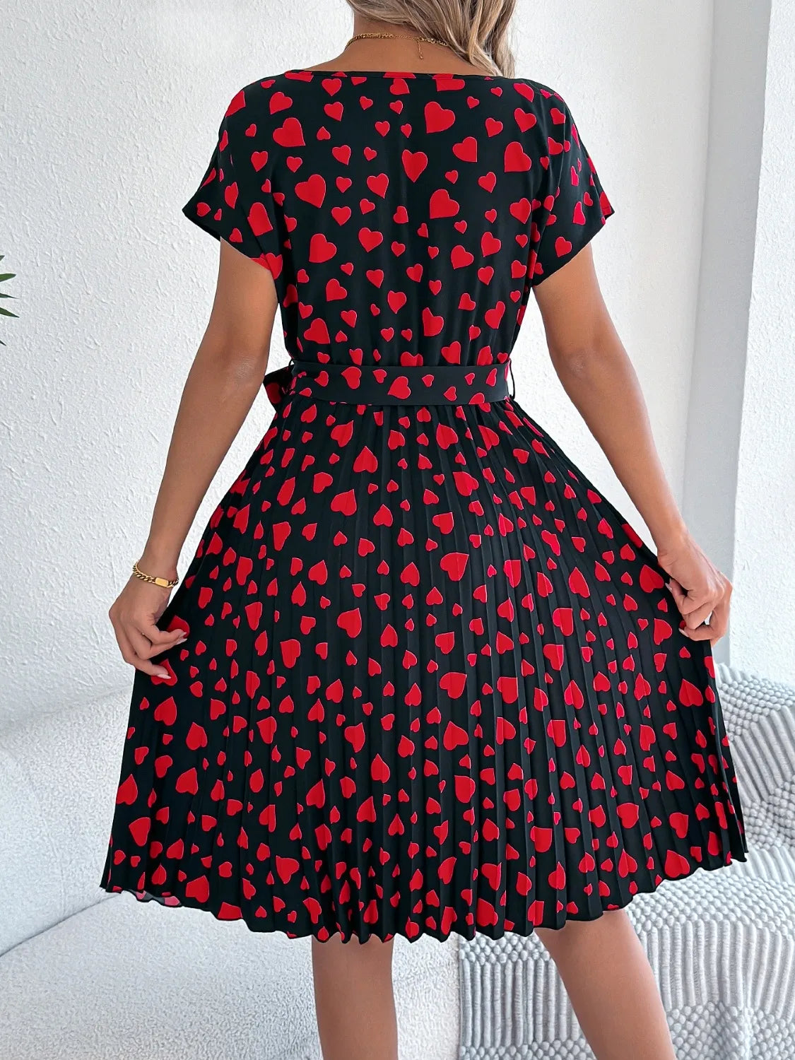 Heart Print Short Sleeve Tie Waist Dress – Trendsi | ClozArt