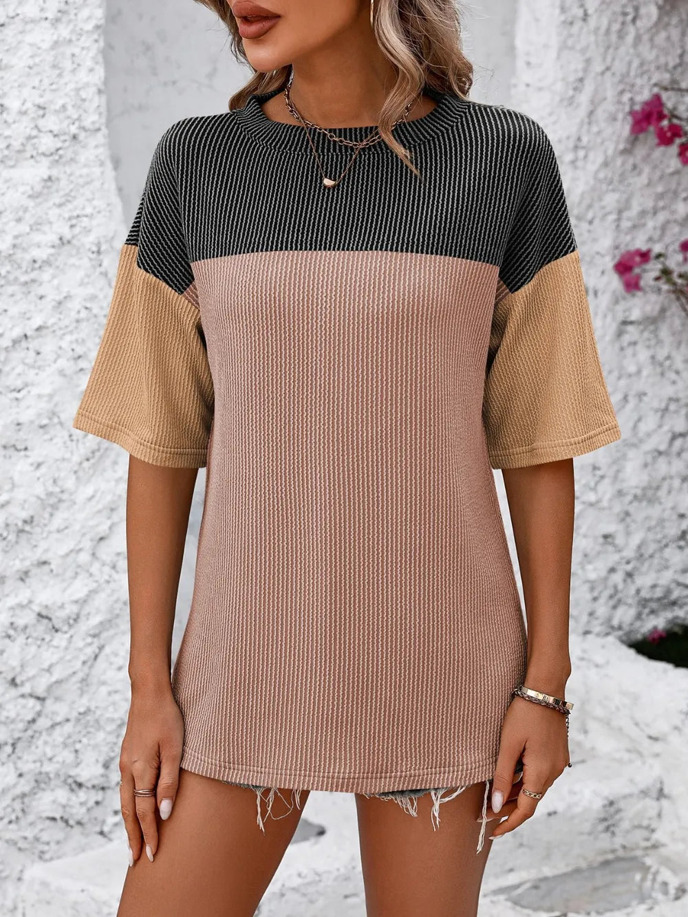 Mandy Color Block Round Neck Half Sleeve T-Shirt – Trendsi | ClozArt