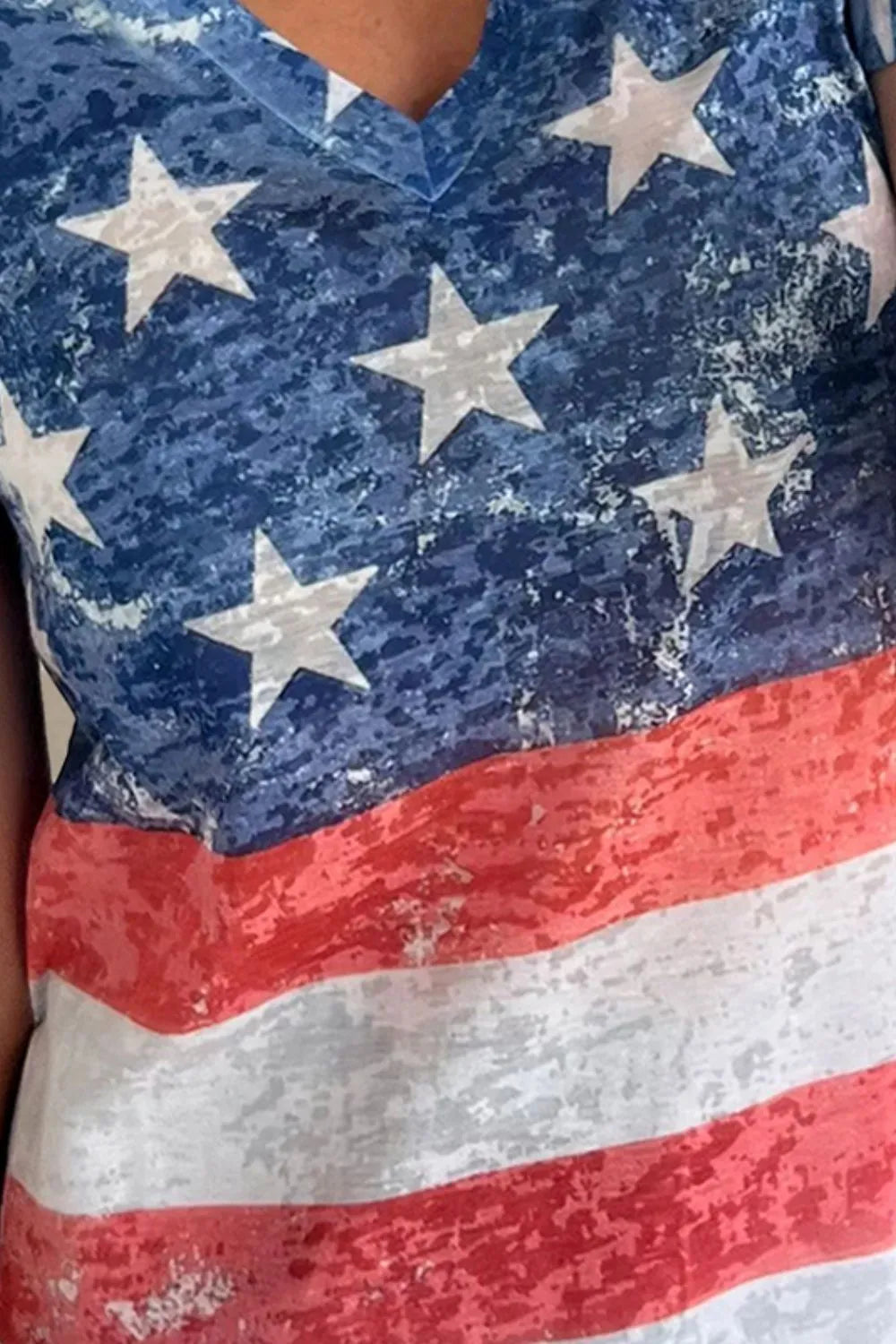 Star & Stripes V-Neck Short Sleeve T-Shirt – Trendsi | ClozArt