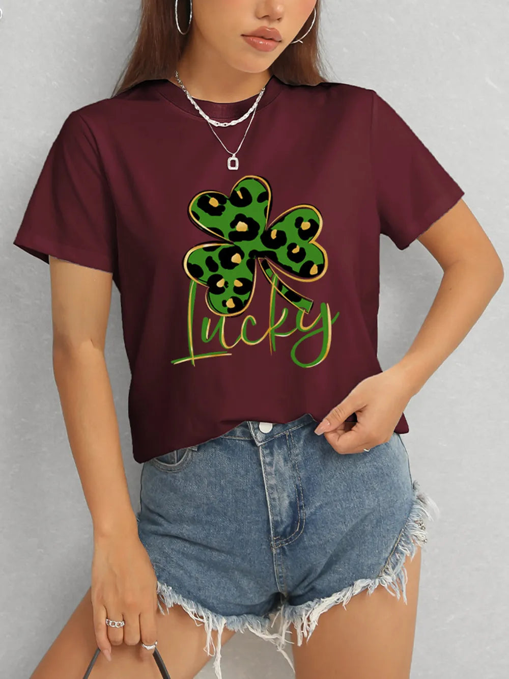 Lucky Clover Round Neck Short Sleeve T-Shirt – Trendsi | ClozArt
