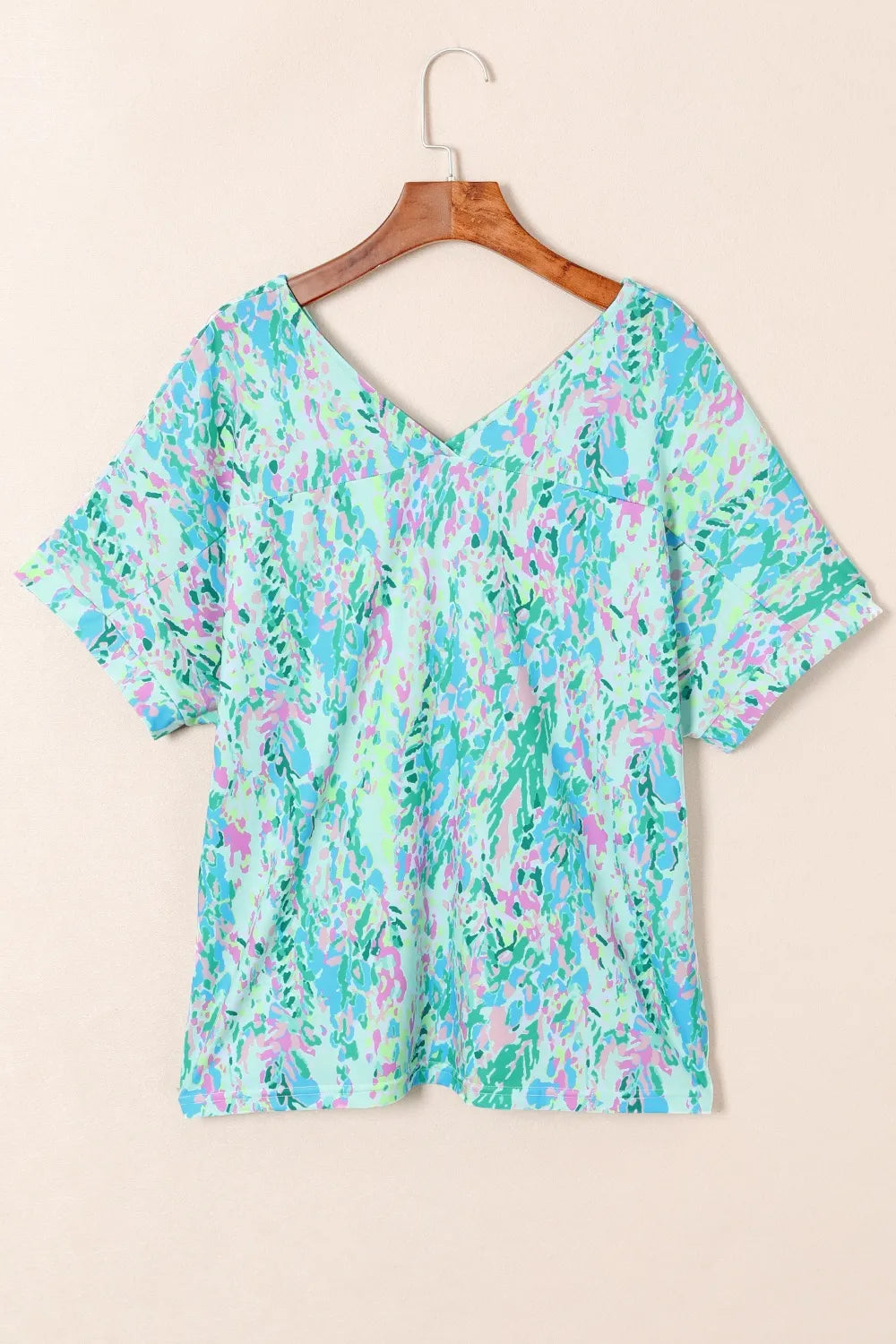 Printed V-Neck Short Sleeve T-Shirt – Trendsi | ClozArt