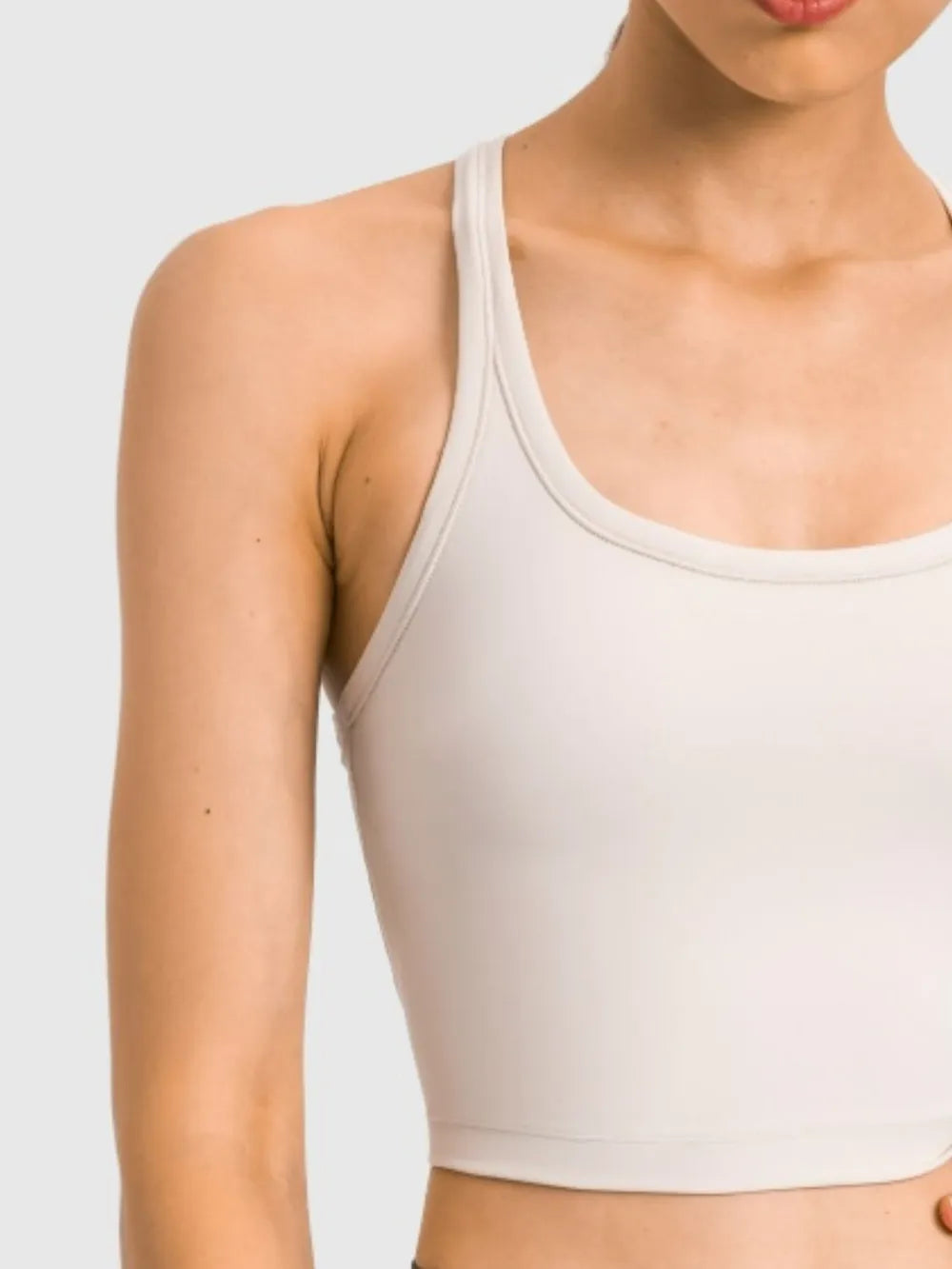 Millennia Scoop Neck Active Tank with Detachable Chest Pads – Trendsi | ClozArt
